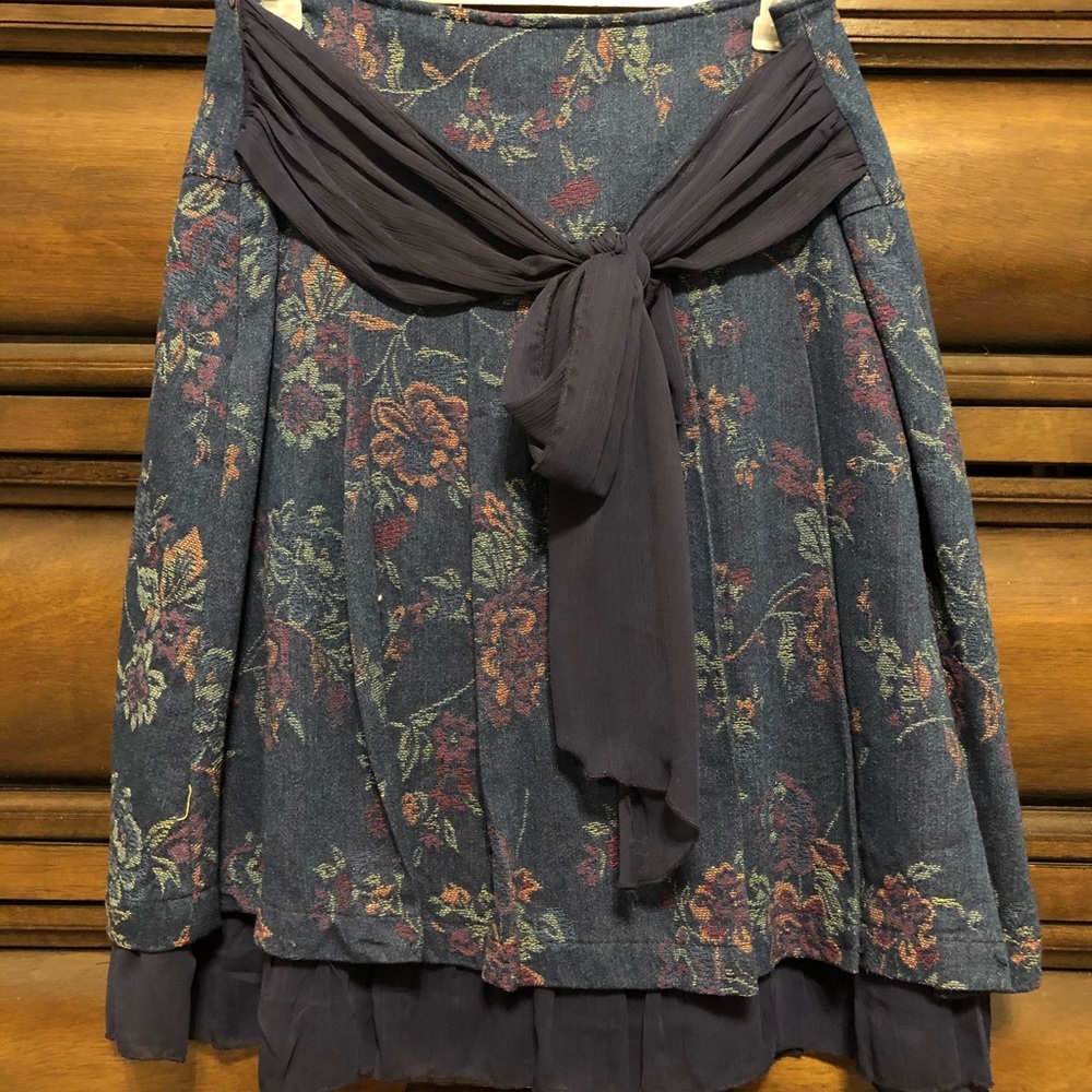 Embroidery Woman Skirt